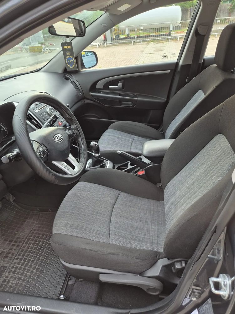 Kia Ceed 1.4 CVVT Attract - 11