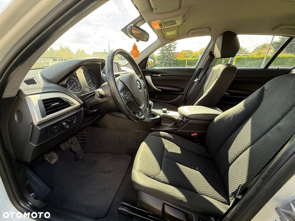 BMW Seria 1 116i - 5
