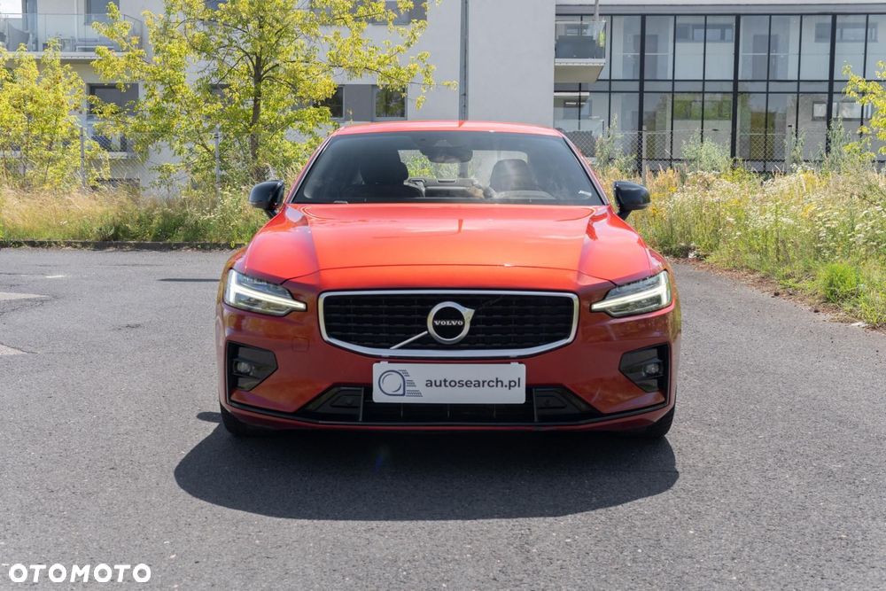 Volvo S60 T5 R-Design - 3