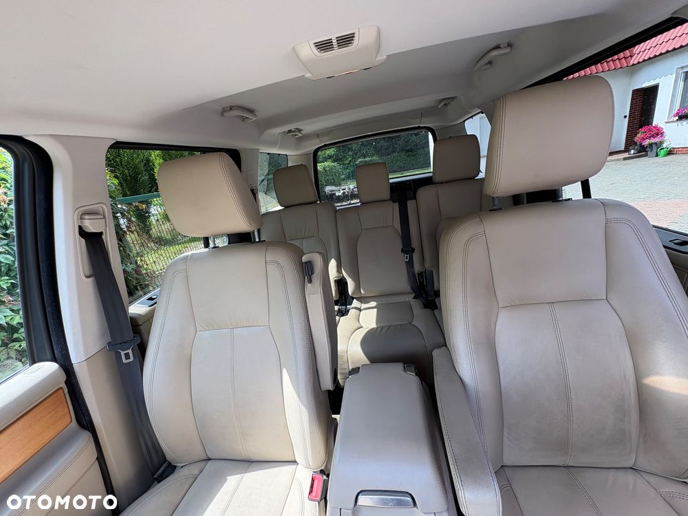 Land Rover Discovery 3.0SD V6 HSE - 9