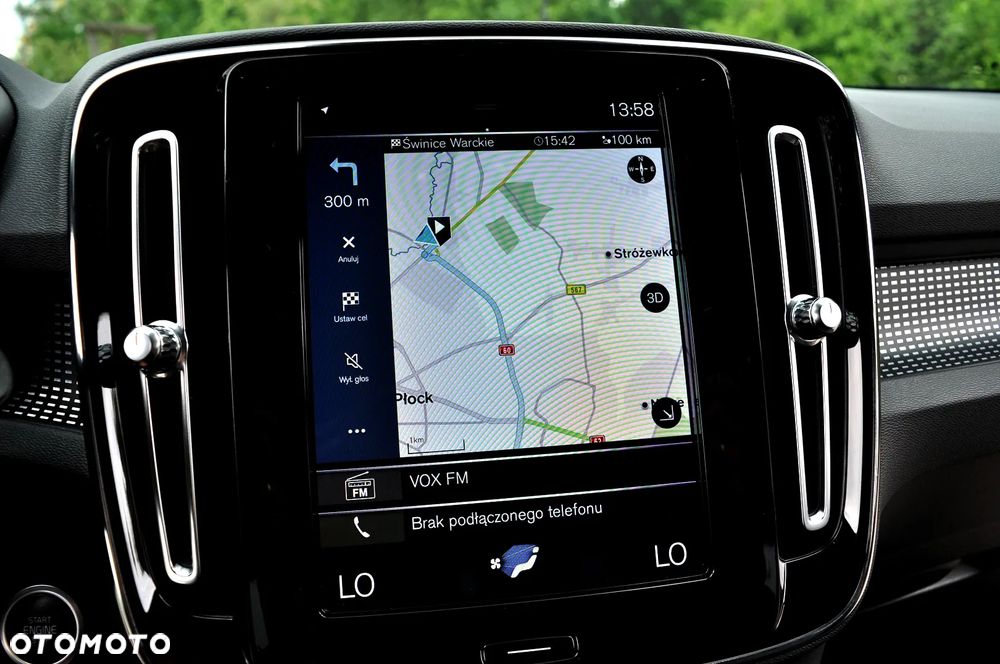 Volvo XC 40 T3 R-Design - 24