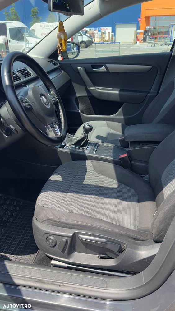 Volkswagen Passat 2.0 TDI Blue TDI Comfortline - 6