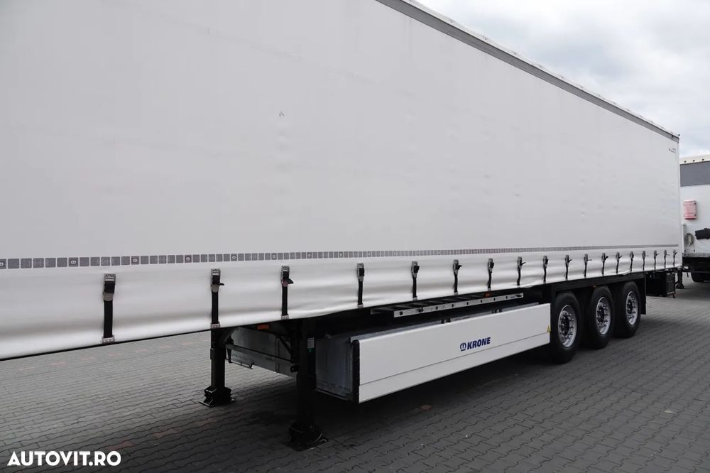 Krone CORTINĂ  STANDARD / 2 AXE RIDICATIVE / COȘ PENTRU PALEȚI / 40.000 KM / 2025 / - 10