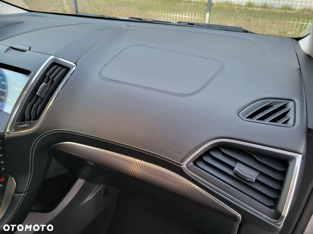 Ford S-Max - 22