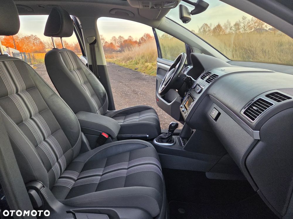 Volkswagen Touran 2.0 TDI DPF DSG MATCH - 14