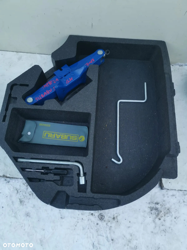 SUBARU IMPREZA III GH WKŁAD BAGAŻNIKA LEWAREK HOLOWNICZY