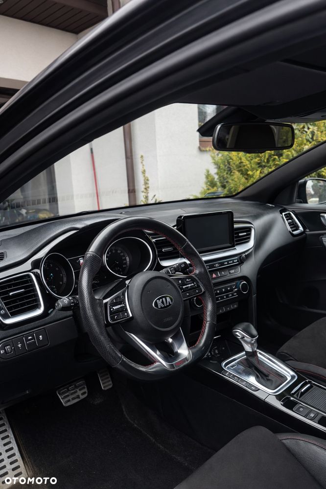 Kia ProCeed - 11