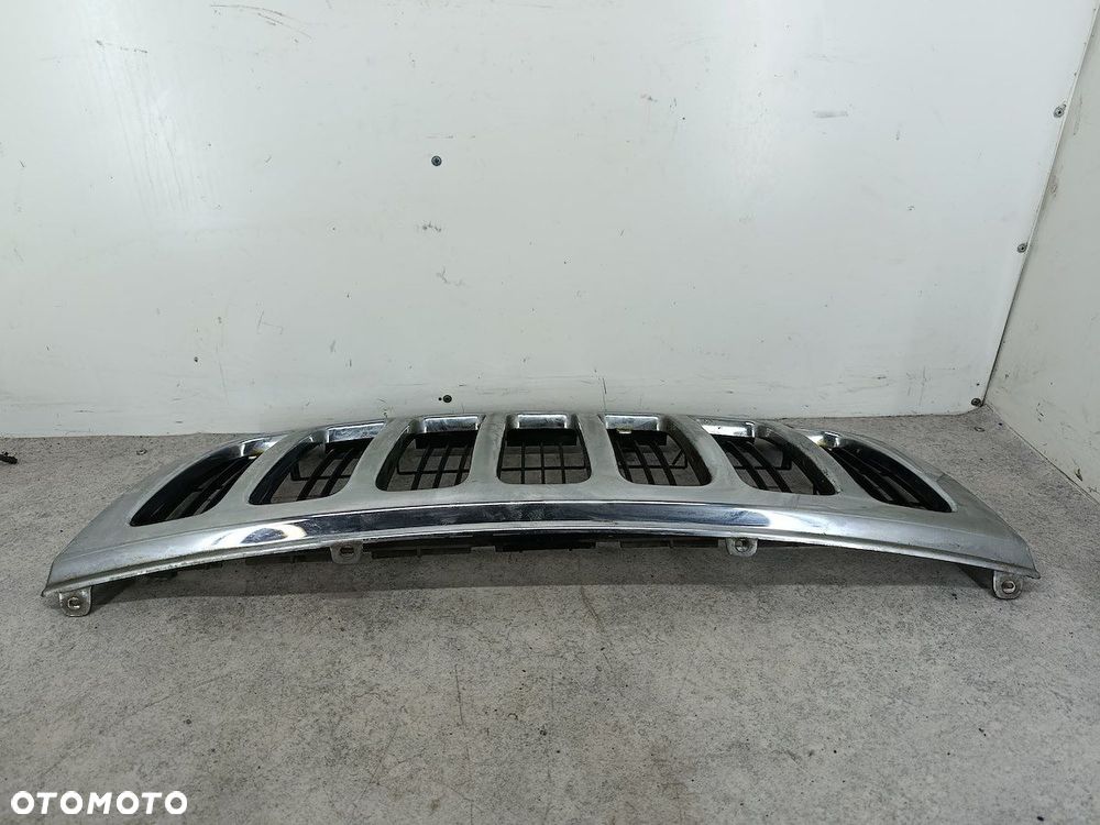 ATRAPA GRILL GRIL JEEP GRAND CHEROKEE WJ 4.7 V8 235KM - 4