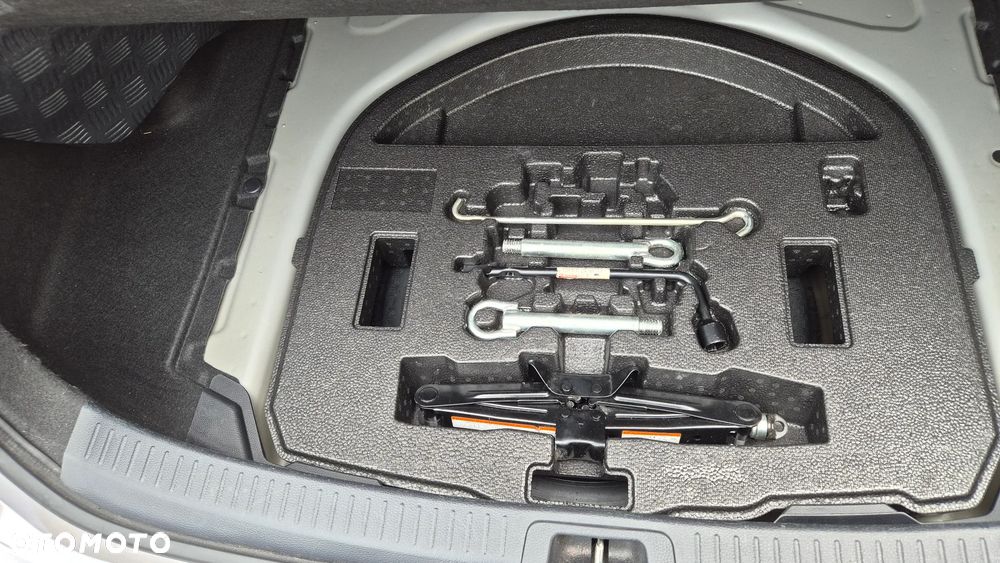 Toyota Corolla 1.8 Hybrid Executive - 21