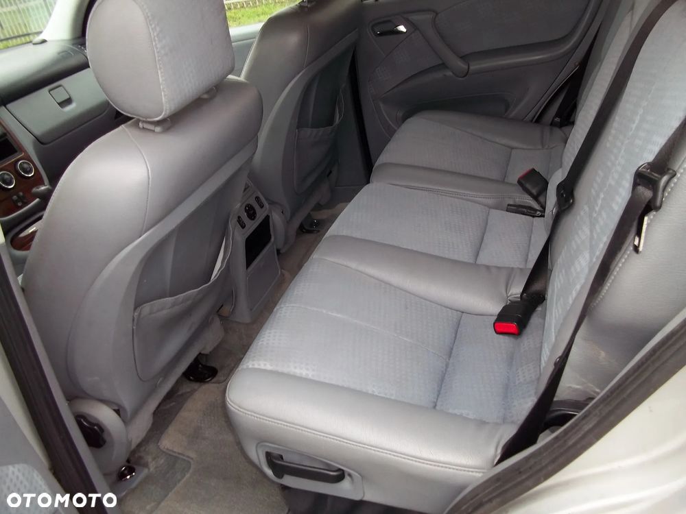 Mercedes-Benz ML - 7