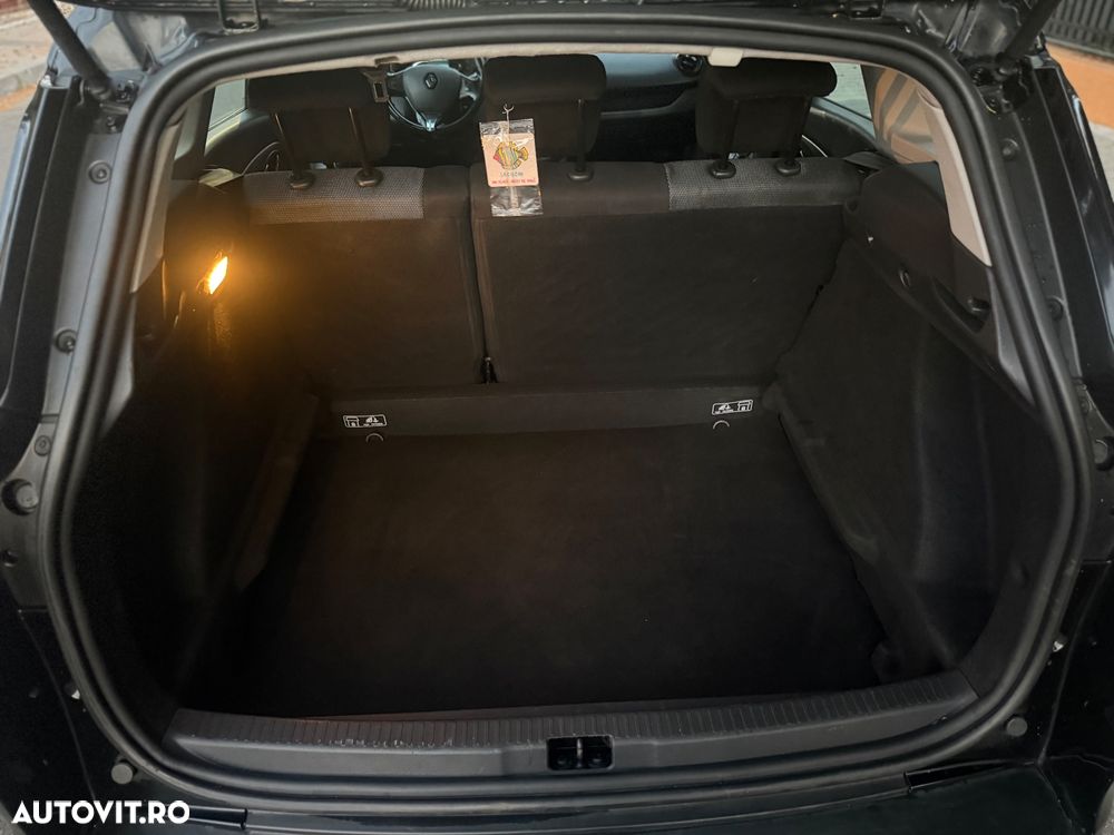 Renault Clio (Energy) dCi 90 Bose Edition - 11