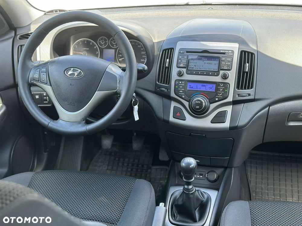 Hyundai i30 1.6 Comfort - 4