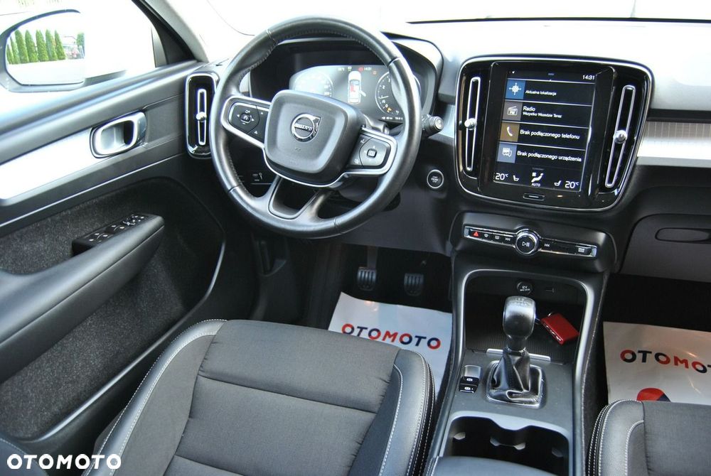 Volvo XC 40 T3 Momentum - 6
