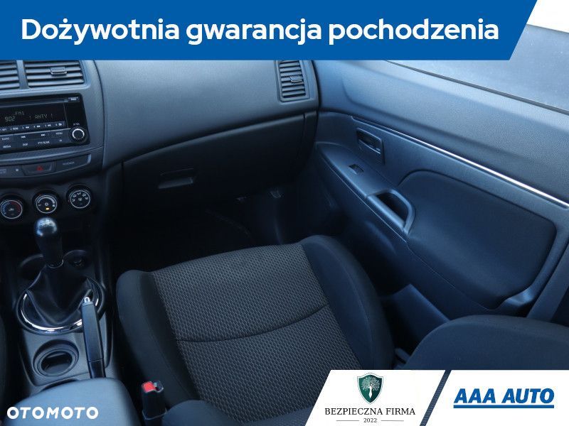 Mitsubishi ASX - 10