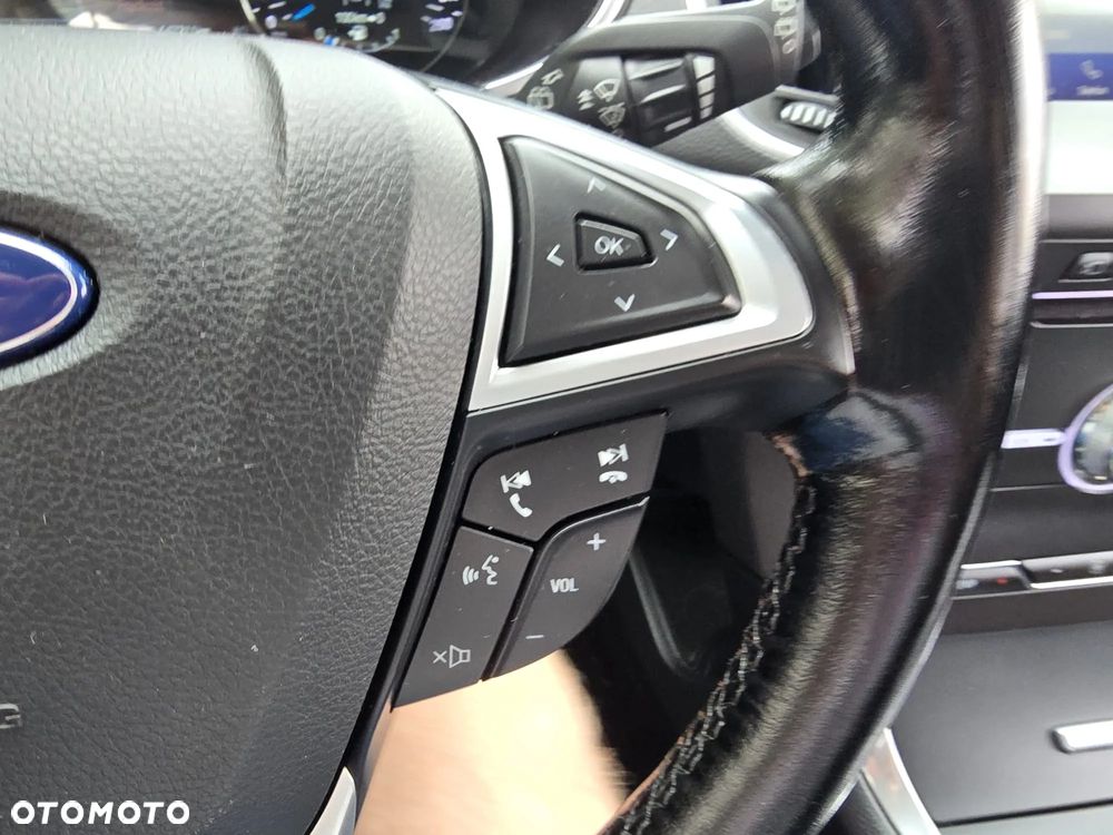 Ford S-Max 2.0 EcoBlue Titanium - 39
