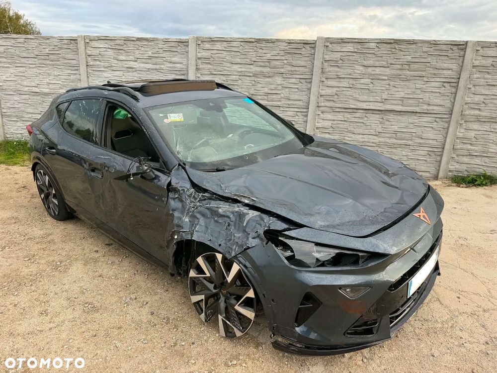 Cupra Formentor 1.5 e-Hybrid DSG VZ - 8