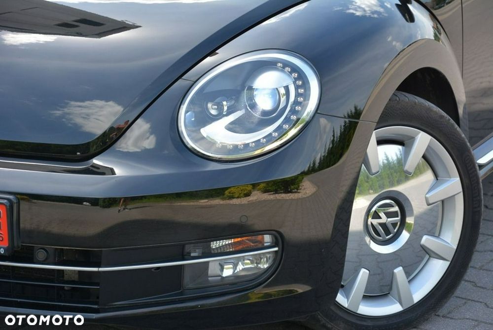 Volkswagen New Beetle - 8