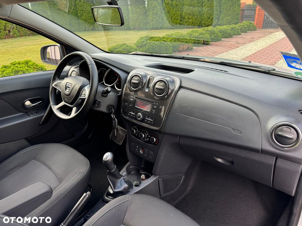 Dacia Logan TCe 90 S&S Laureate - 16