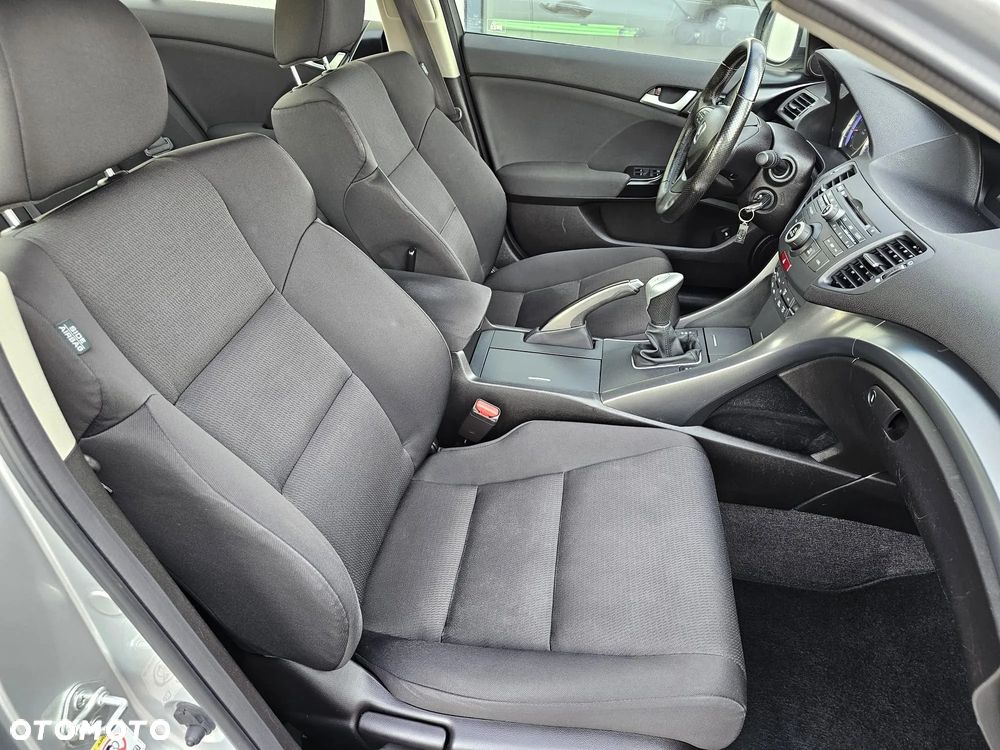 Honda Accord 2.0 Elegance - 22