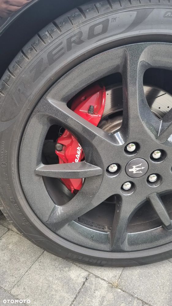 Maserati GranTurismo - 13