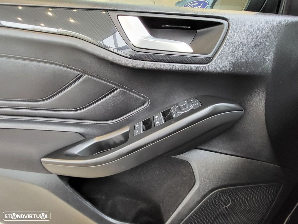Ford Focus SW 1.0 EcoBoost MHEV ST-Line X - 19