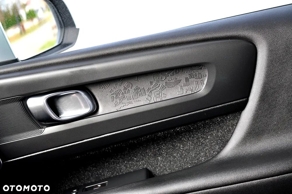 Volvo XC 40 D3 Momentum - 25