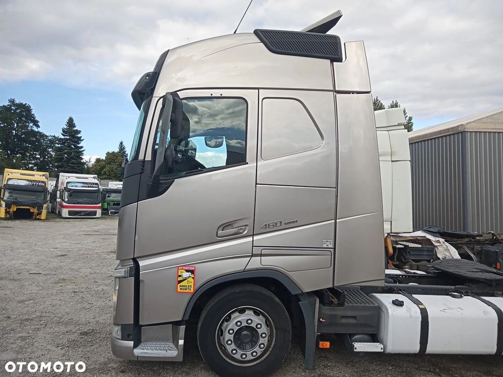 VOLVO FH4 - KABINA KOMPLETNA GLOBETROTTER - 2