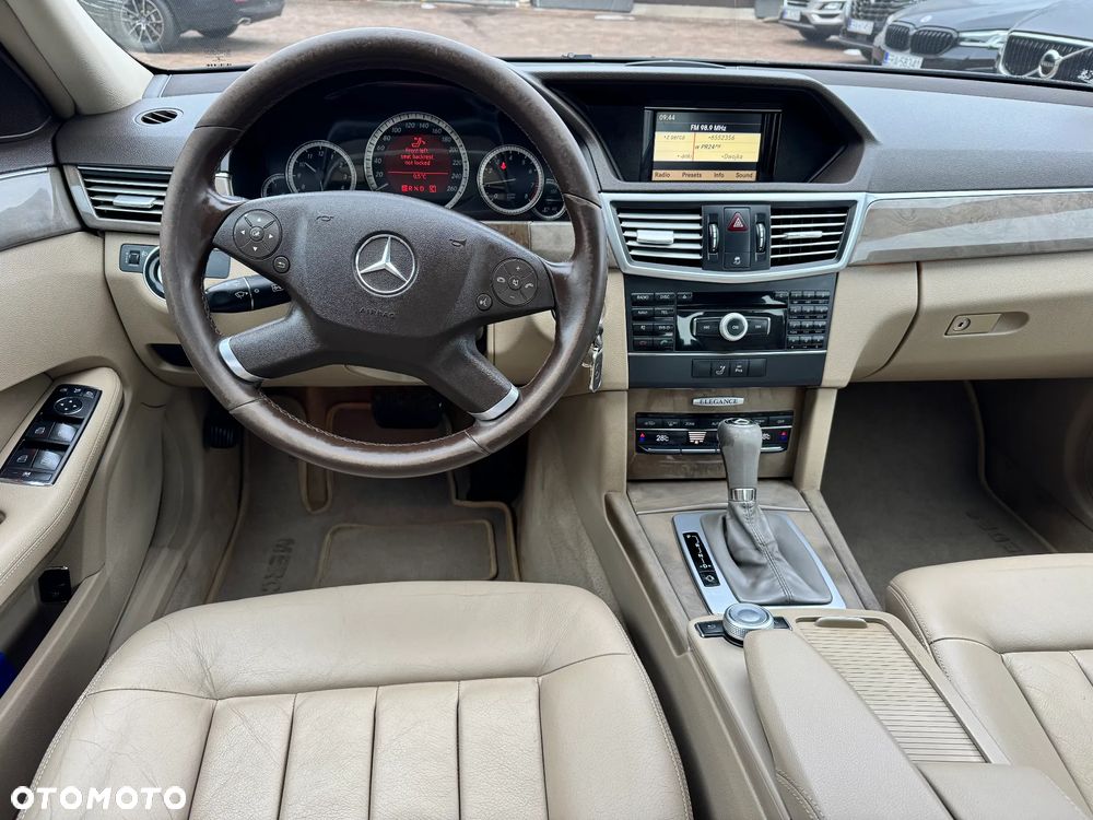 Mercedes-Benz Klasa E 250 CDI 7G-TRONIC Elegance - 9
