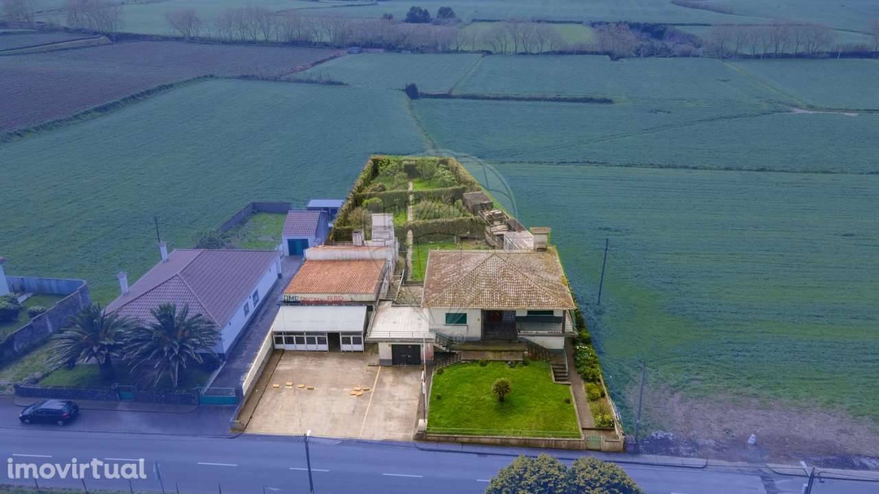 Moradia T6 para venda - Grande imagem: 2/20