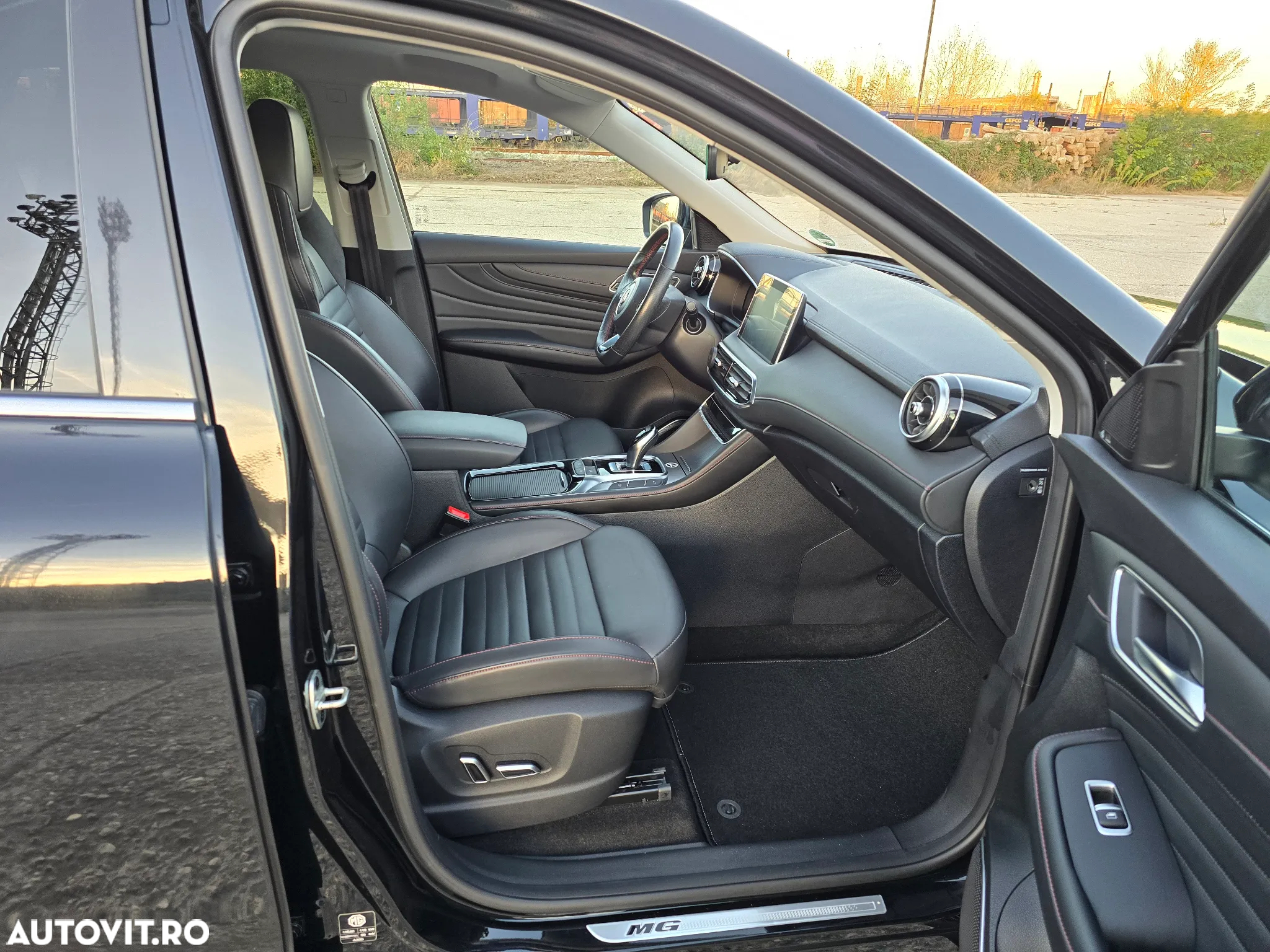 MG EHS 1.5T-GDI PHEV Luxury - 15