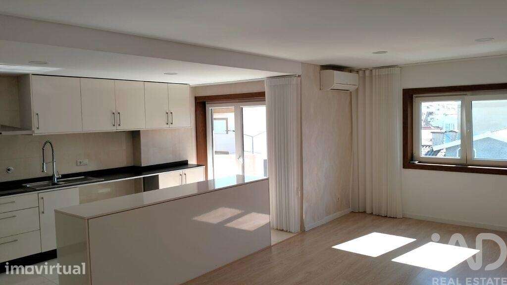 Duplex T4 em Gafanha da Nazaré de 153 m2 - Grande imagem: 2/21