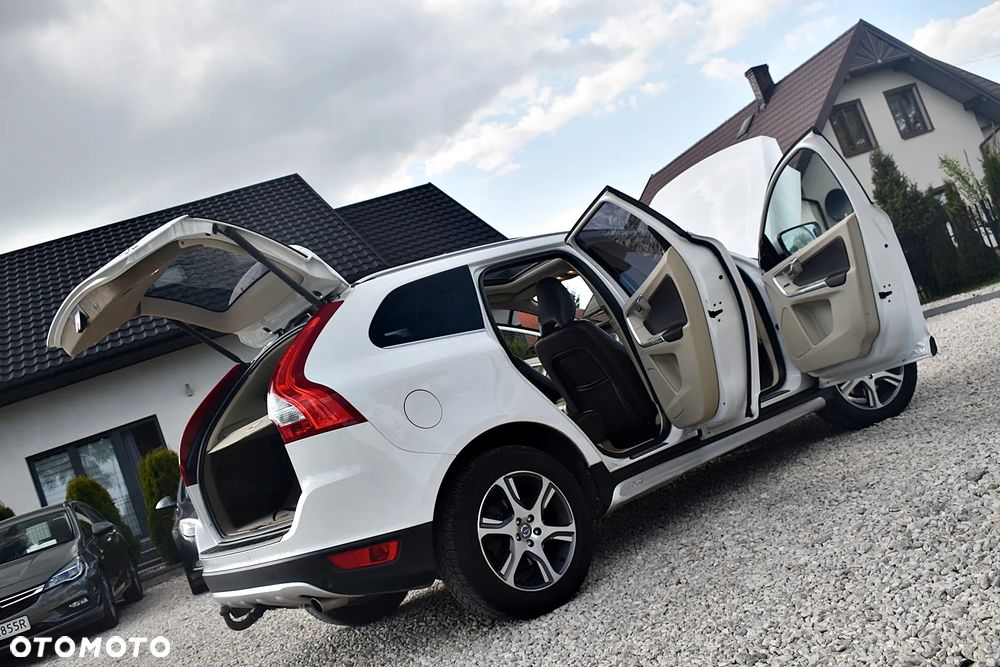 Volvo XC 60 2.4D AWD Summum - 15
