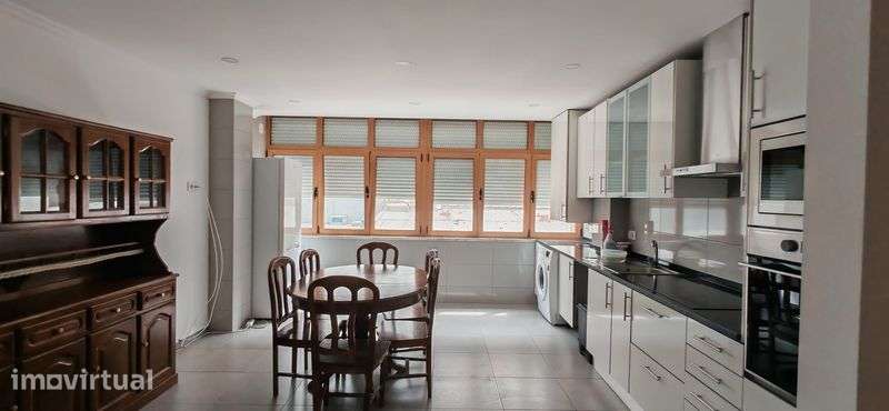 Arrendo Apartamento T4 - Grande imagem: 2/5