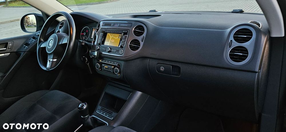 Volkswagen Tiguan 2.0 TDI DPF BlueMotion Technology Exclusive - 10