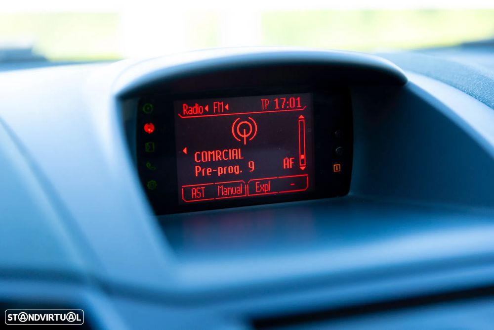 Ford Fiesta 1.4 TDCI Titanium - 16