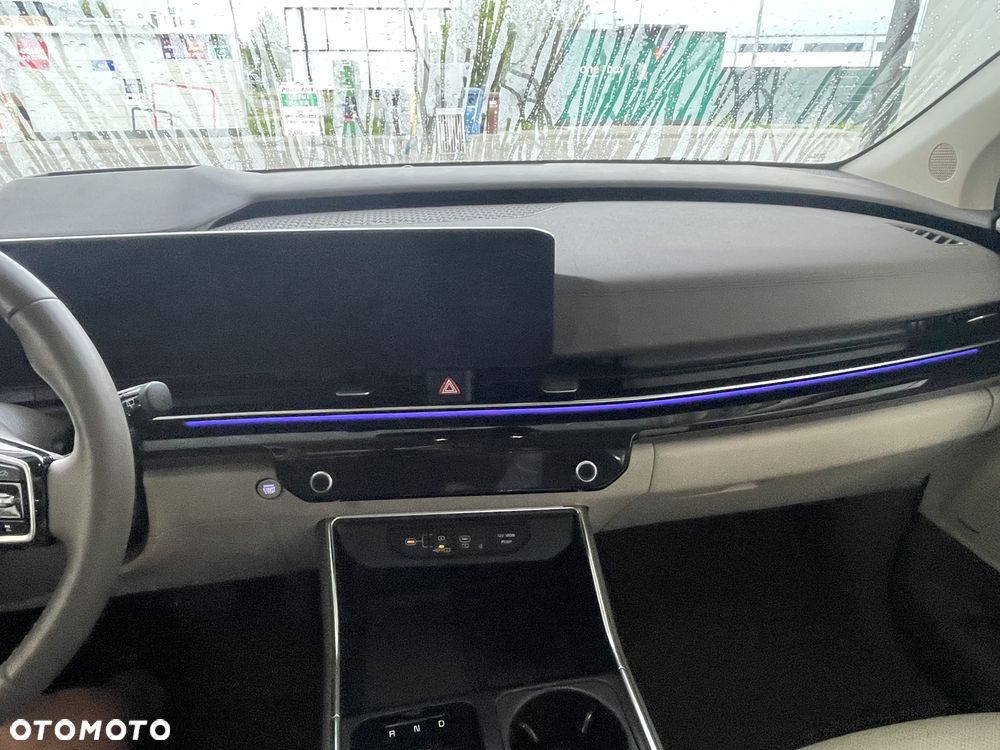 Kia Carnival - 13