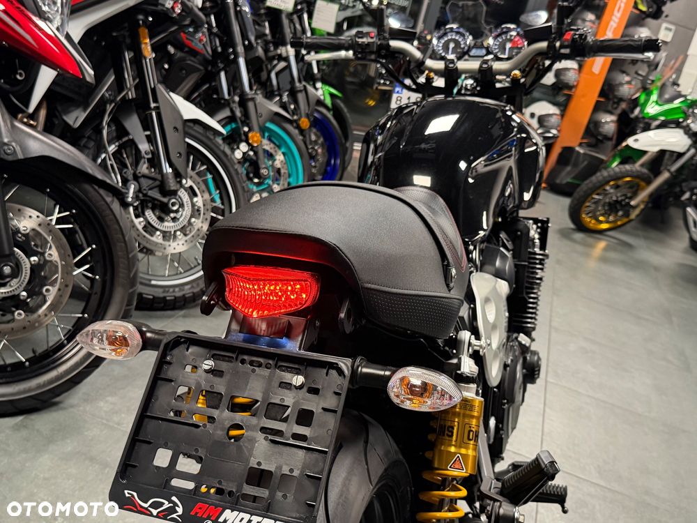 Yamaha XJR - 24