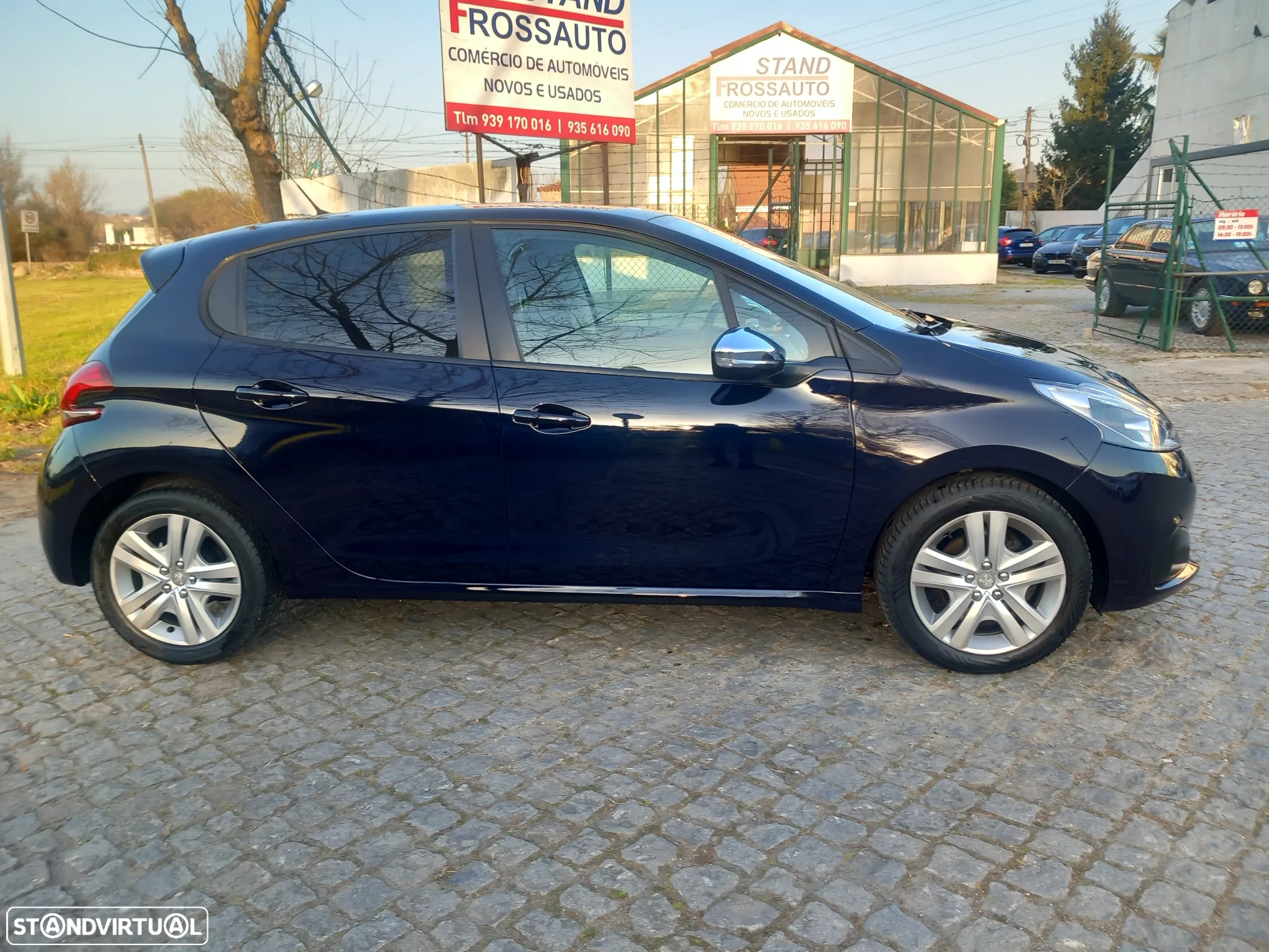 Peugeot 208 1.2 PureTech Allure - 10