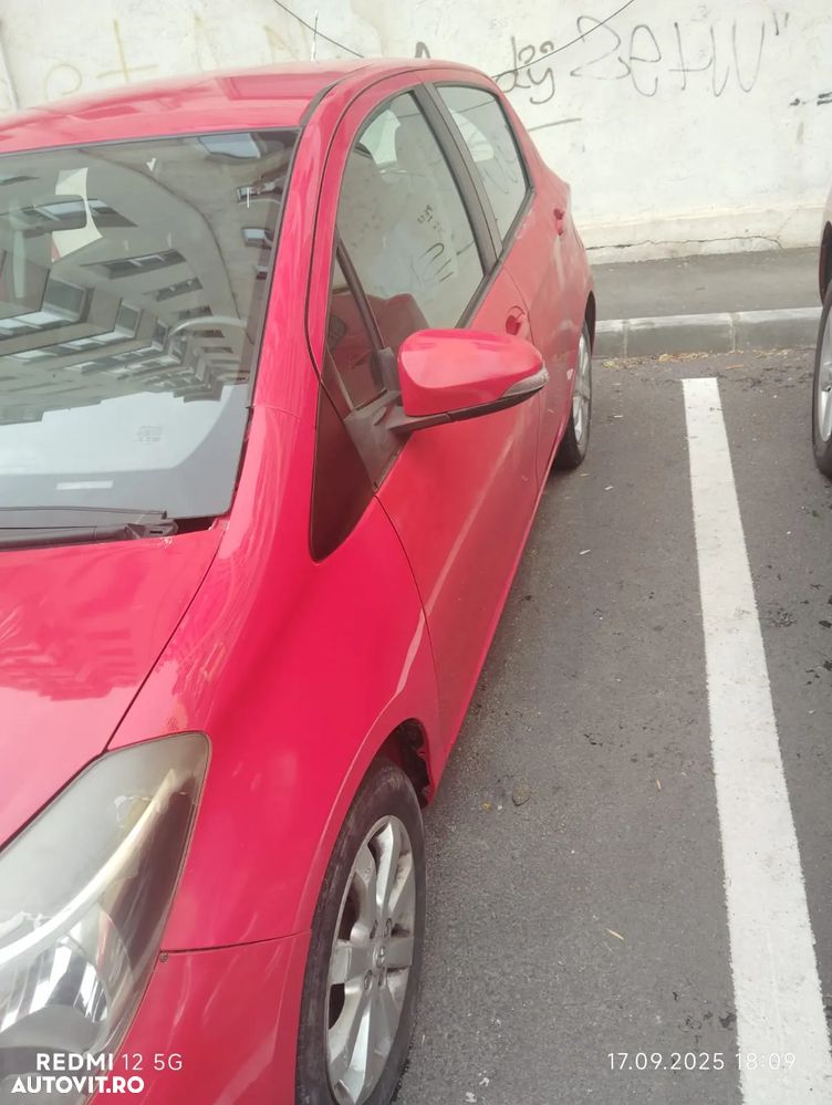 Toyota Yaris 1.3 VVT-i Sol - 4