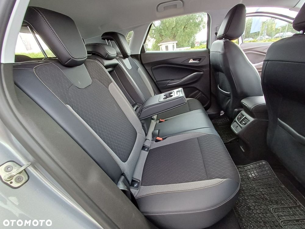 Opel Grandland X 1.6 T Elite S&S - 32