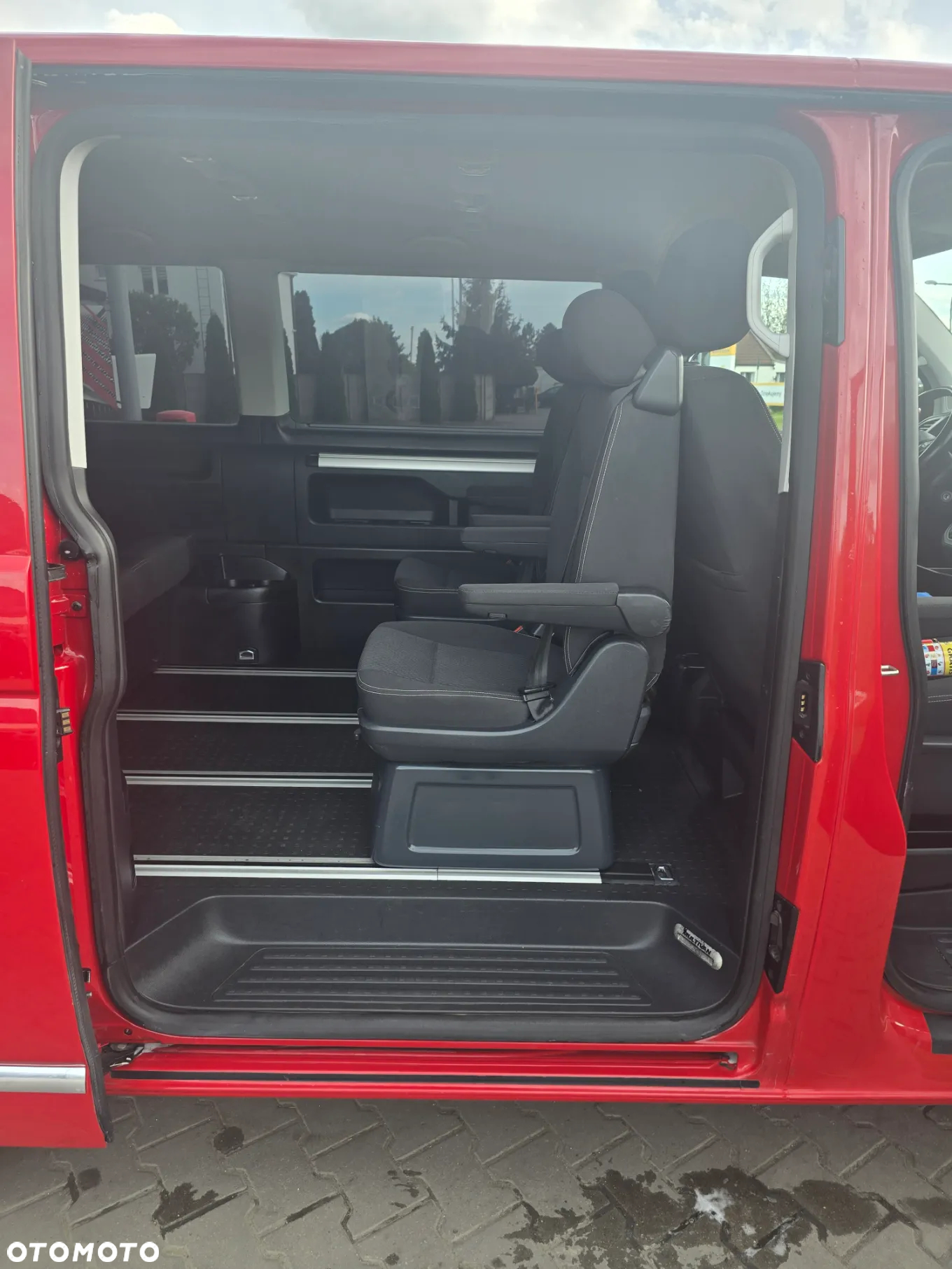 Volkswagen Multivan - 8
