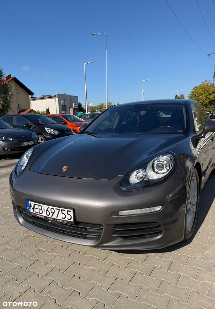 Porsche Panamera - 23