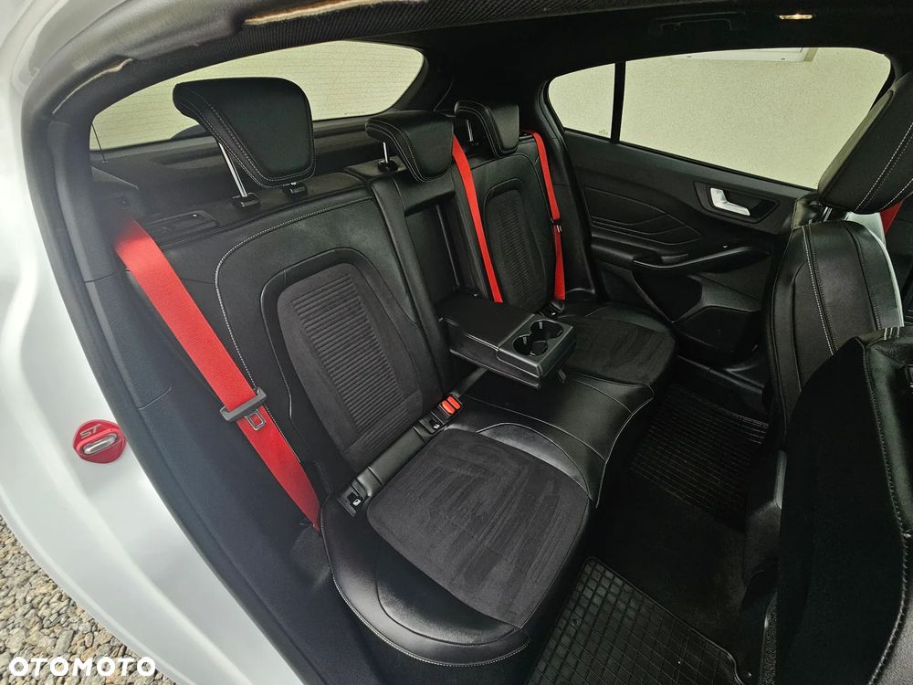Ford Focus 2.3 EcoBoost S&S ST mit Styling-Paket - 12