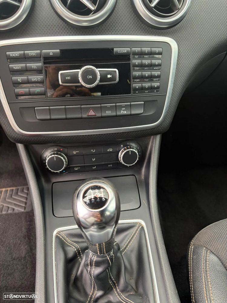 Mercedes-Benz A 180 CDI (BlueEFFICIENCY) Urban - 18