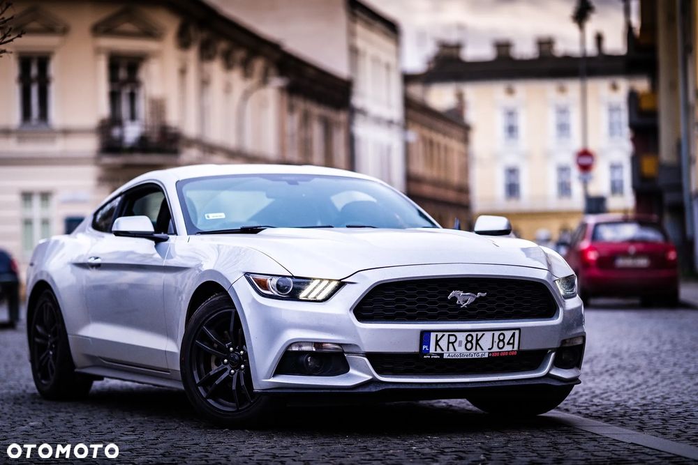 Ford Mustang 2.3 Eco Boost - 8