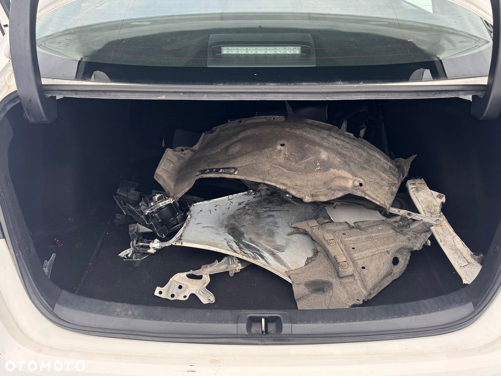 Toyota Corolla 1.8 Hybrid GPF Active - 38