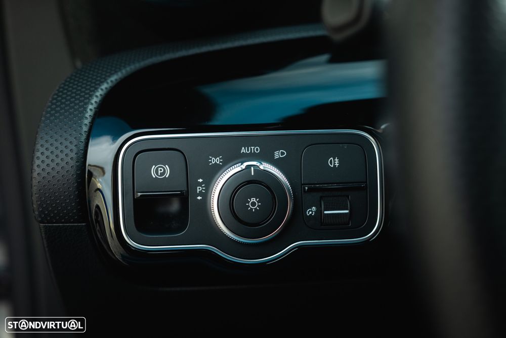 Mercedes-Benz CLA 250 e 8G-DCT AMG Line Advanced Plus - 24