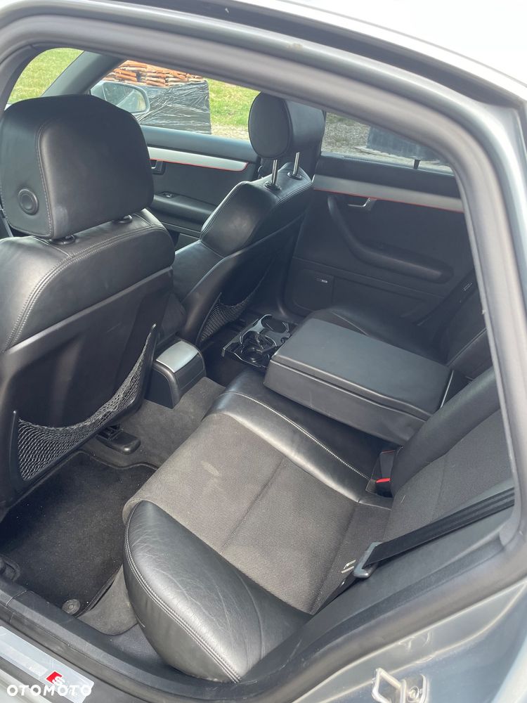 Audi A4 Limousine - 12