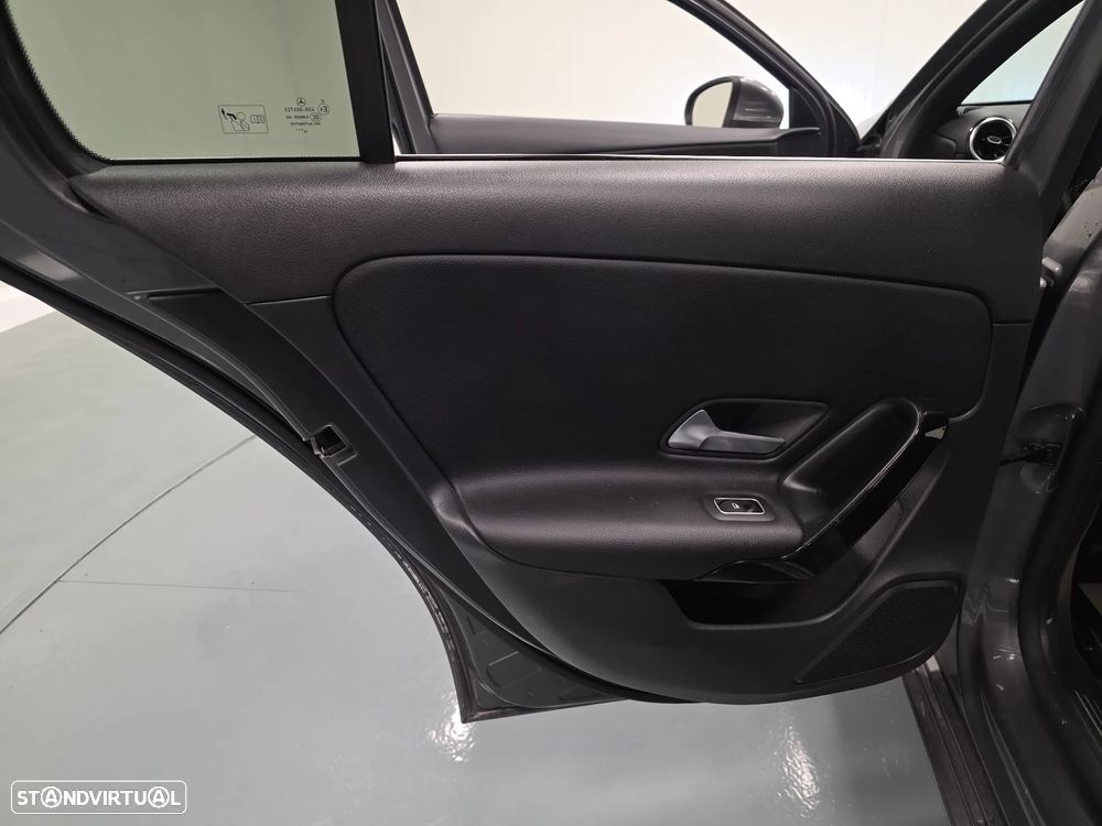 Mercedes-Benz A 180 d Style Plus Aut. - 44