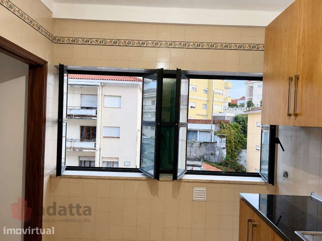 Apartamento T1 remodelado em Celas, a poucos passos do Hospital. - Grande imagem: 2/11